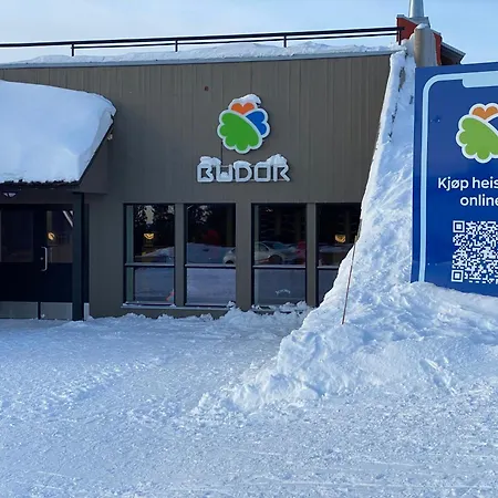 Tatil Evi Hostkos Og Ro Pa Budor, 4 Roms Med Peis Og Wifi *