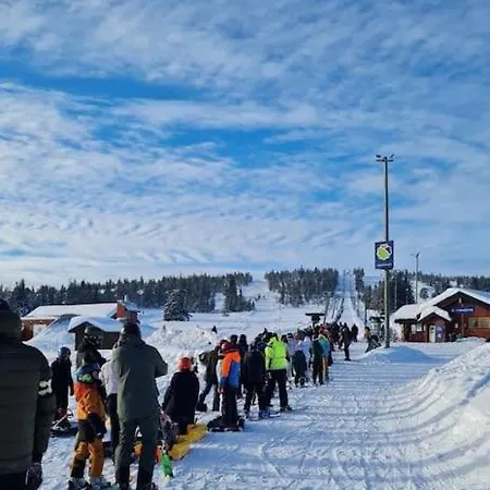 Tatil Evi Hostkos Og Ro Pa Budor, 4 Roms Med Peis Og Wifi *