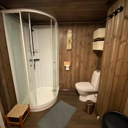 Hostkos Og Ro Pa Budor, 4 Roms Med Peis Og Wifi