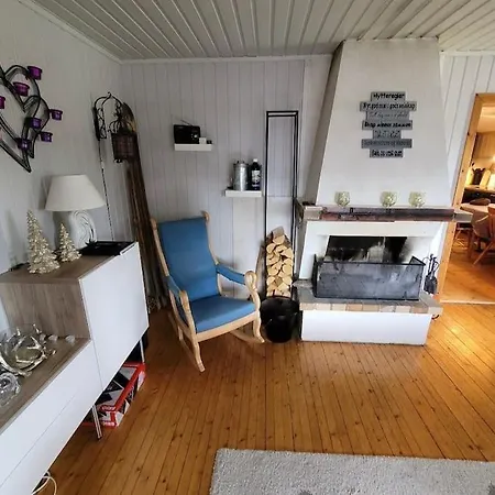 Hyttekos Og Ro Pa Budor, 4 Roms Med Peis Og Wifi * Nordset