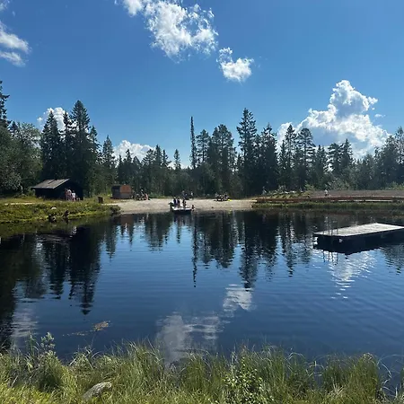 Hostkos Og Ro Pa Budor, 4 Roms Med Peis Og Wifi