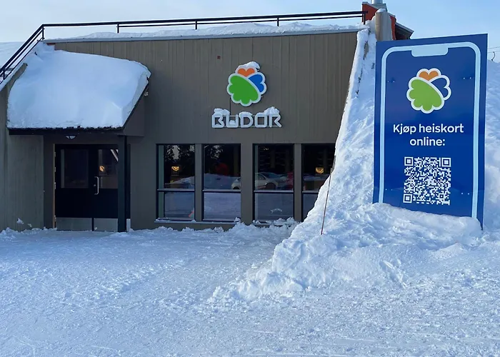 Nyaraló Hostkos Og Ro Pa Budor, 4 Roms Med Peis Og Wifi *