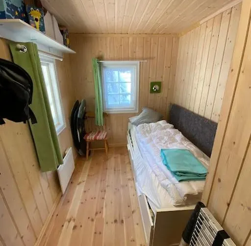 Hostkos Og Ro Pa Budor, 4 Roms Med Peis Og Wifi Nyaraló *