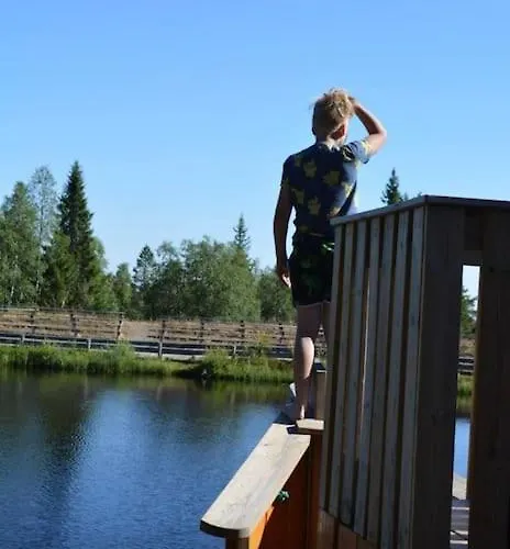 Nyaraló Hostkos Og Ro Pa Budor, 4 Roms Med Peis Og Wifi Nordset