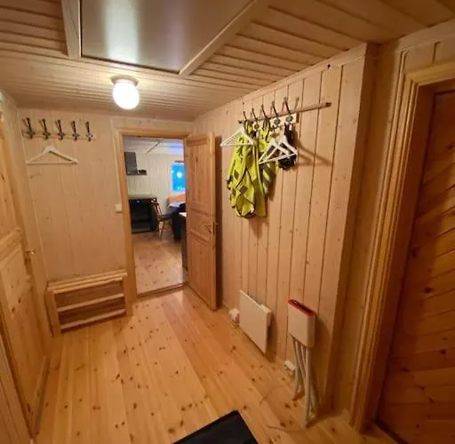 Høstkos Og Ro På Budor I Vinterferien , 4 Roms Med Peis Og Wifi Feriehus *