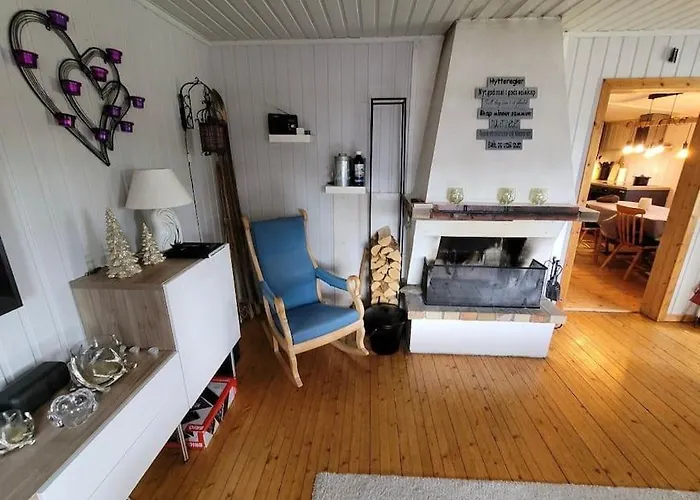 Høstkos Og Ro På Budor I Vinterferien , 4 Roms Med Peis Og Wifi * Nordset