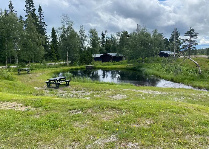 Nyaraló Hostkos Og Ro Pa Budor, 4 Roms Med Peis Og Wifi Nordset