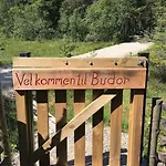 Дом отдыха Hostkos Og Ro Pa Budor, 4 Roms Med Peis Og Wifi